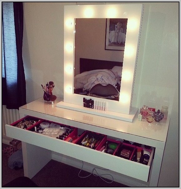 Lighted Vanity Makeup Table - Desk : Home Design Ideas #zWnBjlJnVy25521