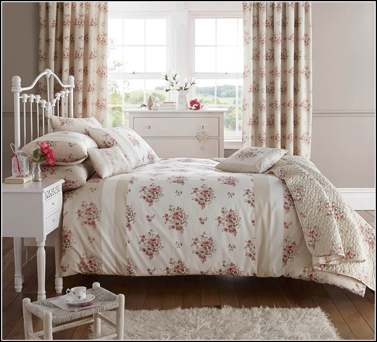 Single bedding and curtain sets The Isabella Window Curtain Panel Set from Sweet Jojo Designs takes a damask print with hot pink, black, and white accents and lays it out beautifully over a pair of window curtains that add a sense of warmth and style to any room in your home.