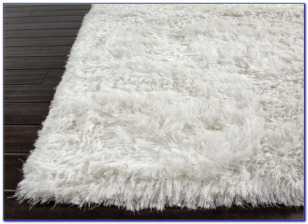 White Fuzzy Circle Rug Rugs Home Design Ideas KYPzLeXDoq58424