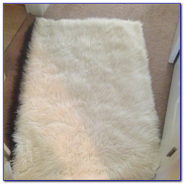 White Fuzzy Round Rug Rugs Home Design Ideas 5onEdrkP1d58426