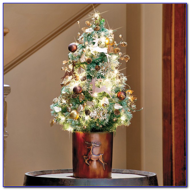 Table Top Pre Lit Christmas Tree 