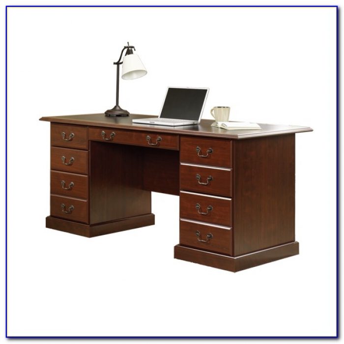 sauder heritage hill 60 executive desk 700x700