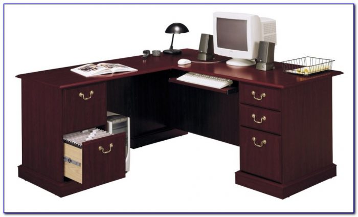 Bush Industries Saratoga Executive Desk Bush Industries Saratoga Executive Desk
