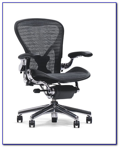 Corner Best Desk Chair For Bad Posture with Dual Monitor