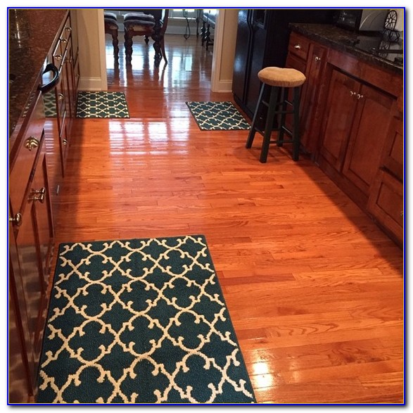 shooing rugs on hardwood floors flooring home design ideas z5nkx5bpd892292 shooing rugs on hardwood floors flooring home design ideas z5nkx5bpd892292