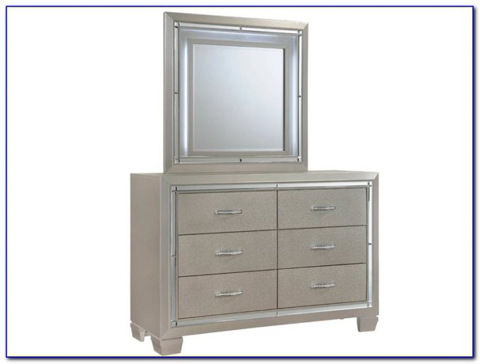 Antique Childs Dresser With Mirror Antique Childs Dresser With Mirror