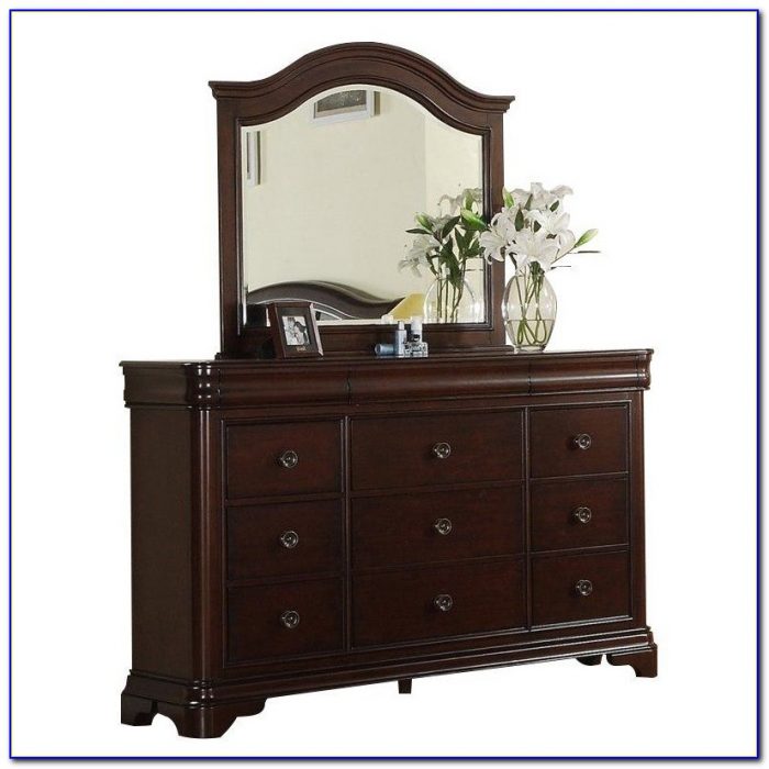 Ethan Allen Cherry Dresser With Mirror Ethan Allen Cherry Dresser With Mirror