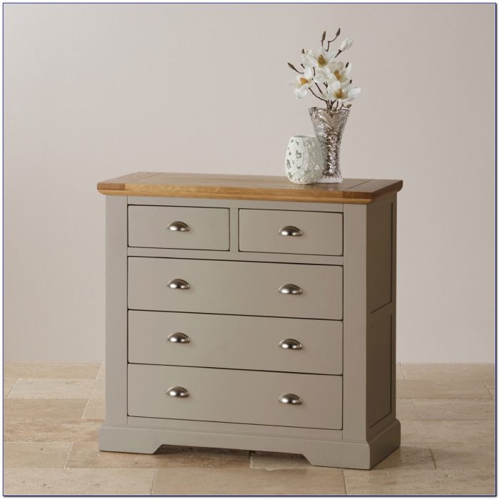 Oak Dresser And Chest Of Drawers Oak Dresser And Chest Of Drawers