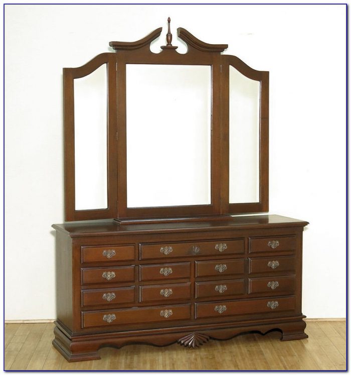 Vanity Dresser With Mirror Antique Vanity Dresser With Mirror Antique