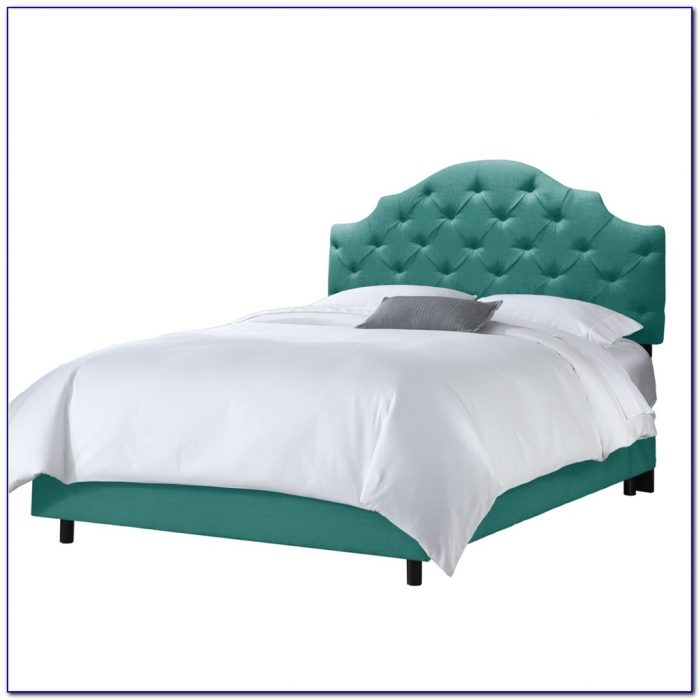 Skyline Furniture Nail Button Tufted Wingback Headboard Skyline Furniture Nail Button Tufted Wingback Headboard